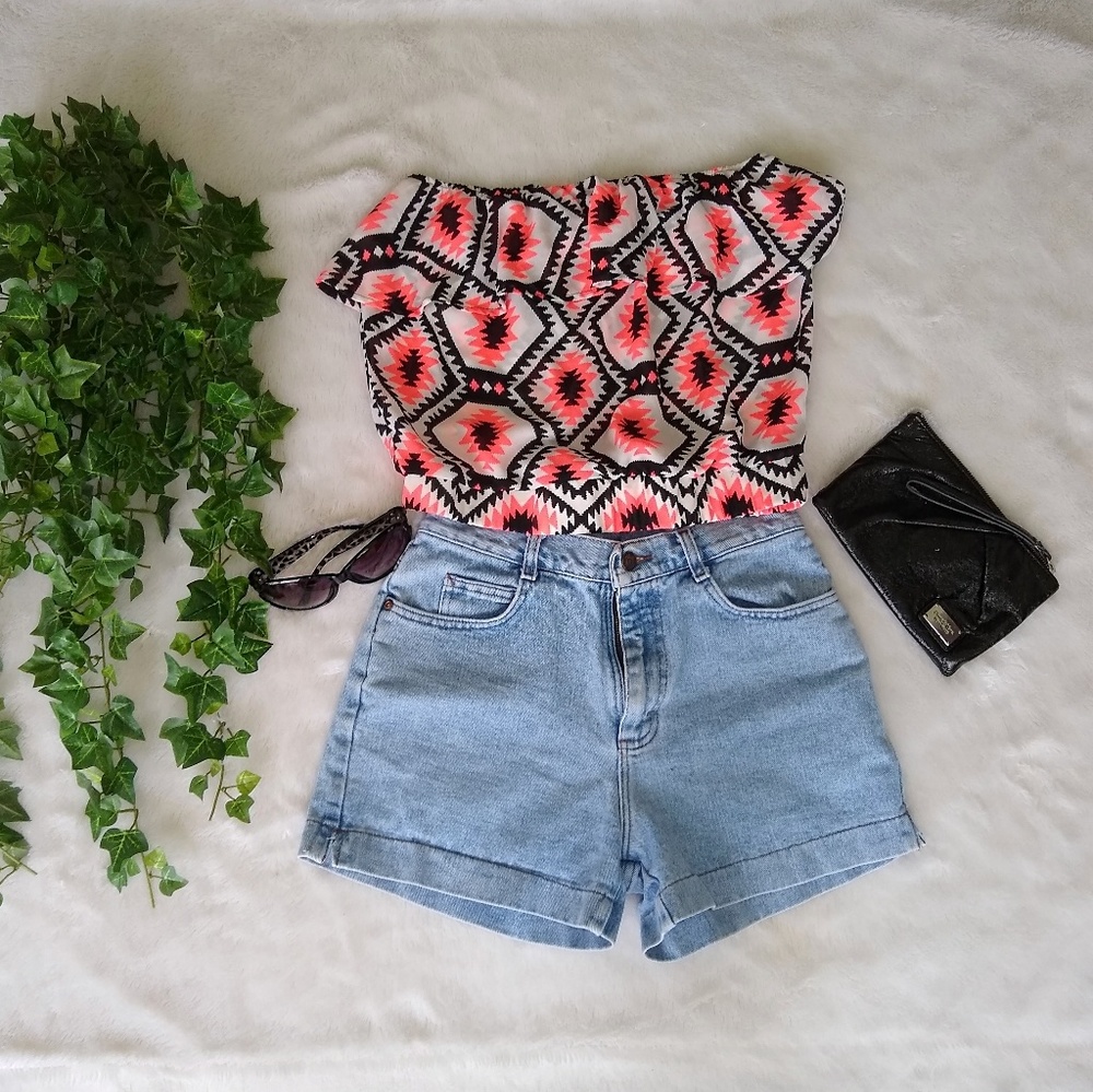 ๐ Lee blue high-waisted shorts ๐ - Picture 3 of 5